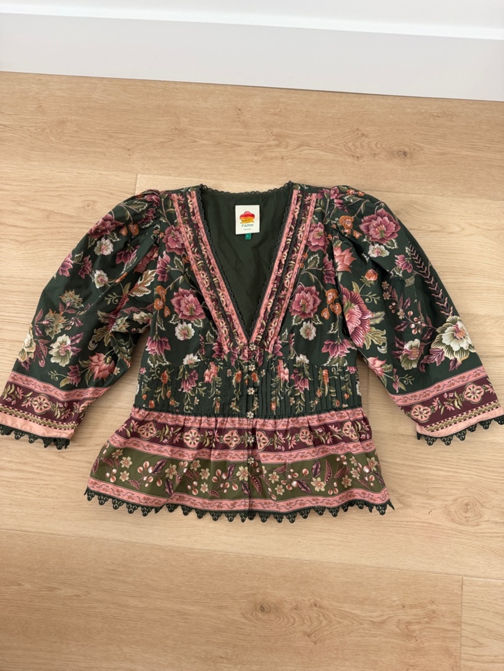 Farm Rio V-Neck Peasant Top in Olive and Dusty Rose